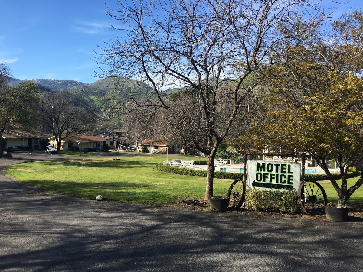 Lazy J Ranch Motel Three Rivers Dış mekan fotoğraf
